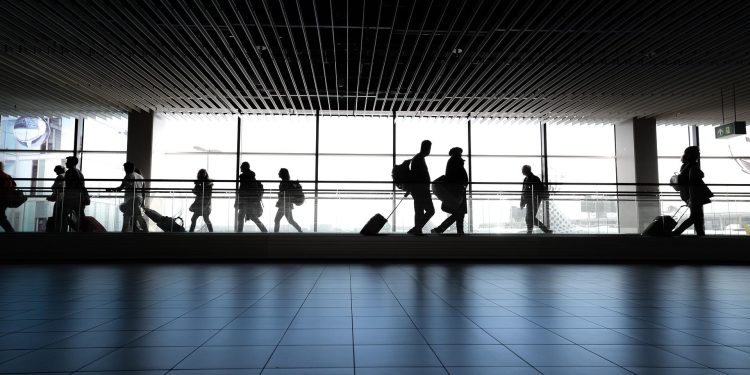 Viagens na app FREE NOW com destino a aeroportos portugueses aumentam 1854%