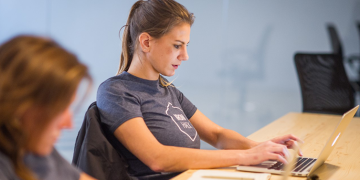 Programação é a área certa? Ironhack tem um curso gratuito de JavaScript para testar capacidades