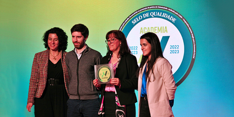 Universidade de Coimbra recebe Selo de Qualidade Academia Voluntária