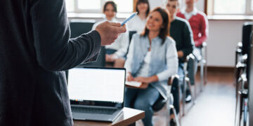 Governo vai apoiar 24 instituições do Ensino Superior no combate ao abandono e insucesso escolar