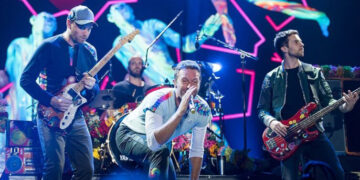 A maior exposição fotográfica dos Coldplay em Portugal chega ao Alma Shopping