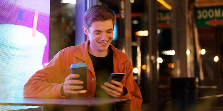 Verão livre de riscos? Cinco dicas para uma navegação segura em redes de Wi-Fi públicas!