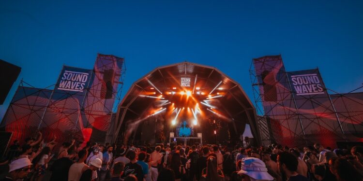 Festival Sound Waves lança aftermovie e confirma OGUZ como primeiro artista para a edição de inverno