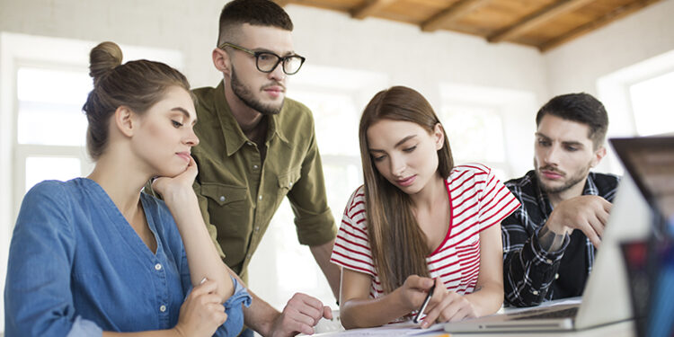 Cofidis Portugal procura jovens recém-formados para o programa de trainees "Generation Pro"