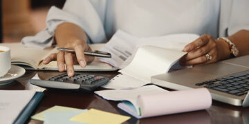 Descomplica as tuas poupanças com a tendência “Girl Math” (nos produtos reutilizados)