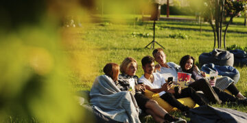 O cinema ao ar livre está de volta (com filmes clássicos e premiados)