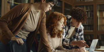 Mais de 1000 Instituições de Ensino Superior e representantes dos Estados-Membros reúnem-se para apelar à implementação do Diploma Europeu