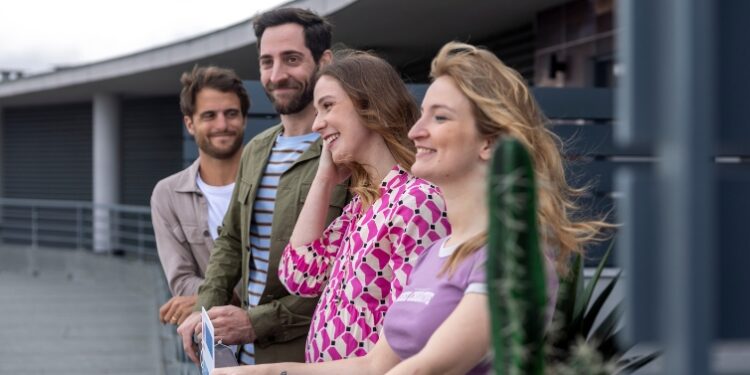 Prime Video revela o teaser trailer de “Vizinhos Para Sempre"