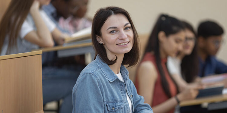 Mestrado garante salário (80%) mais alto