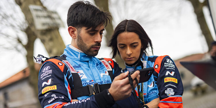 Hugo Lopes e Magda Oliveira defendem as cores do "Hyundai Júnior Team FPAK" (na Madeira)