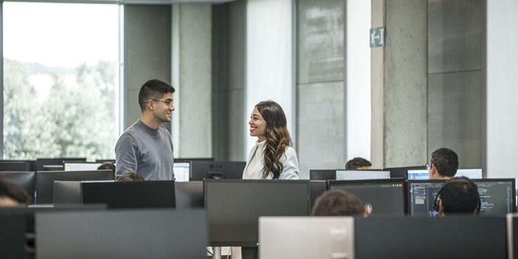 55% dos jovens iniciam a carreira em estágios (apoiados pelo Estado)