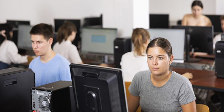 British Council apoia estudantes e docentes (com sessões gratuitas)