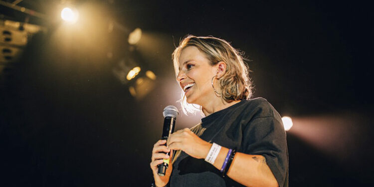 "Comedy Club" proporciona gargalhadas (a custo zero)