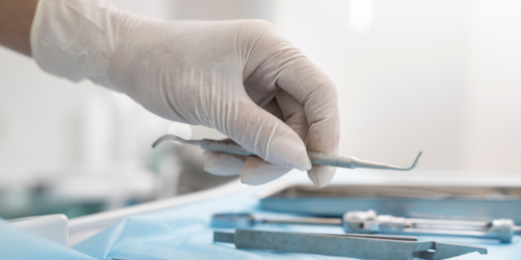 Malo Clinic aposta em sessões (gratuitas) para estudantes de Medicina Dentária